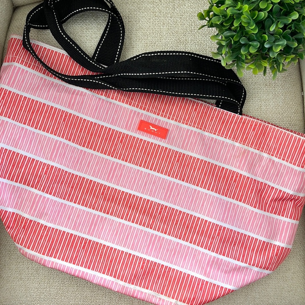 Scout daytripper bag pink/black